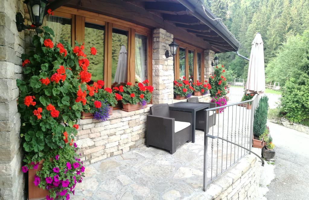 Gasthaus Agriturismo Cornei Da Nadia Collio Exterior foto