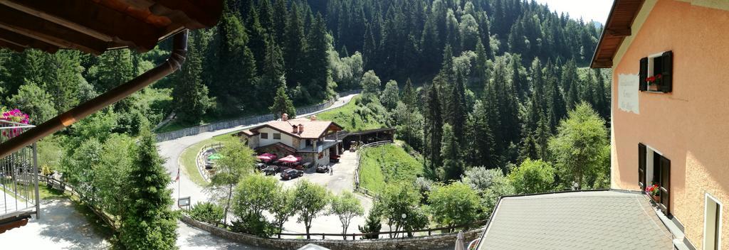 Gasthaus Agriturismo Cornei Da Nadia Collio Exterior foto